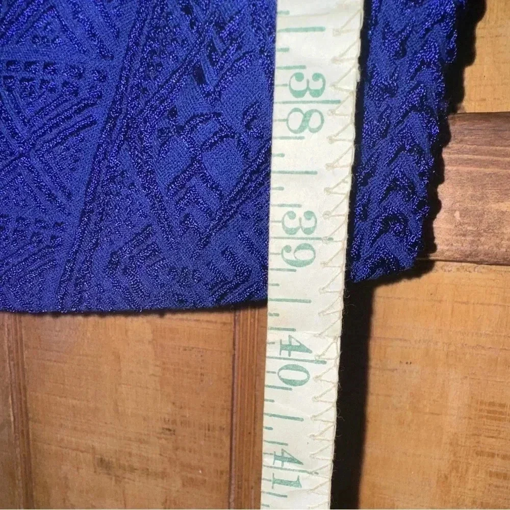 Designer Cache Royal Blue Sheath Embossed Dress size large - Picture 4 of 10